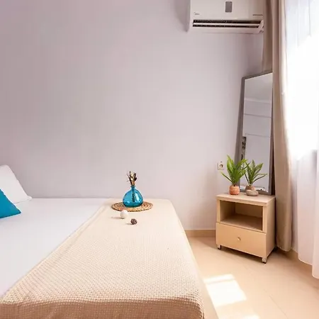 25 - & Access Apartment