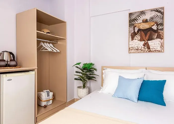 25 - & Access Daire *